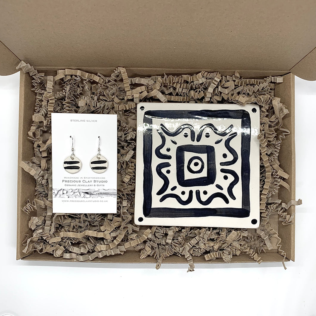 Gift Set - Earrings & Coaster (Black Stripe)